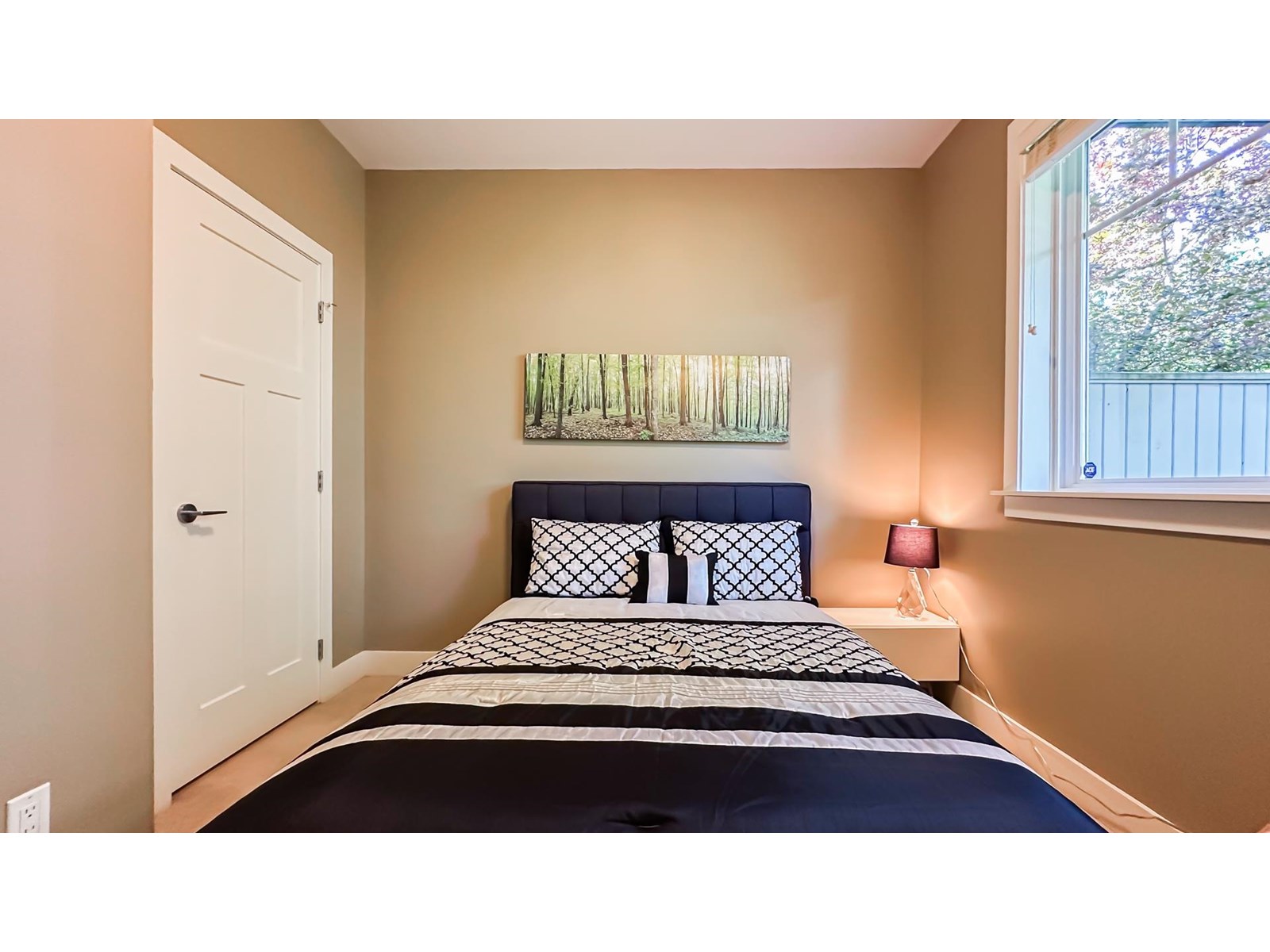 25 15977 26 Avenue Property Photo 33