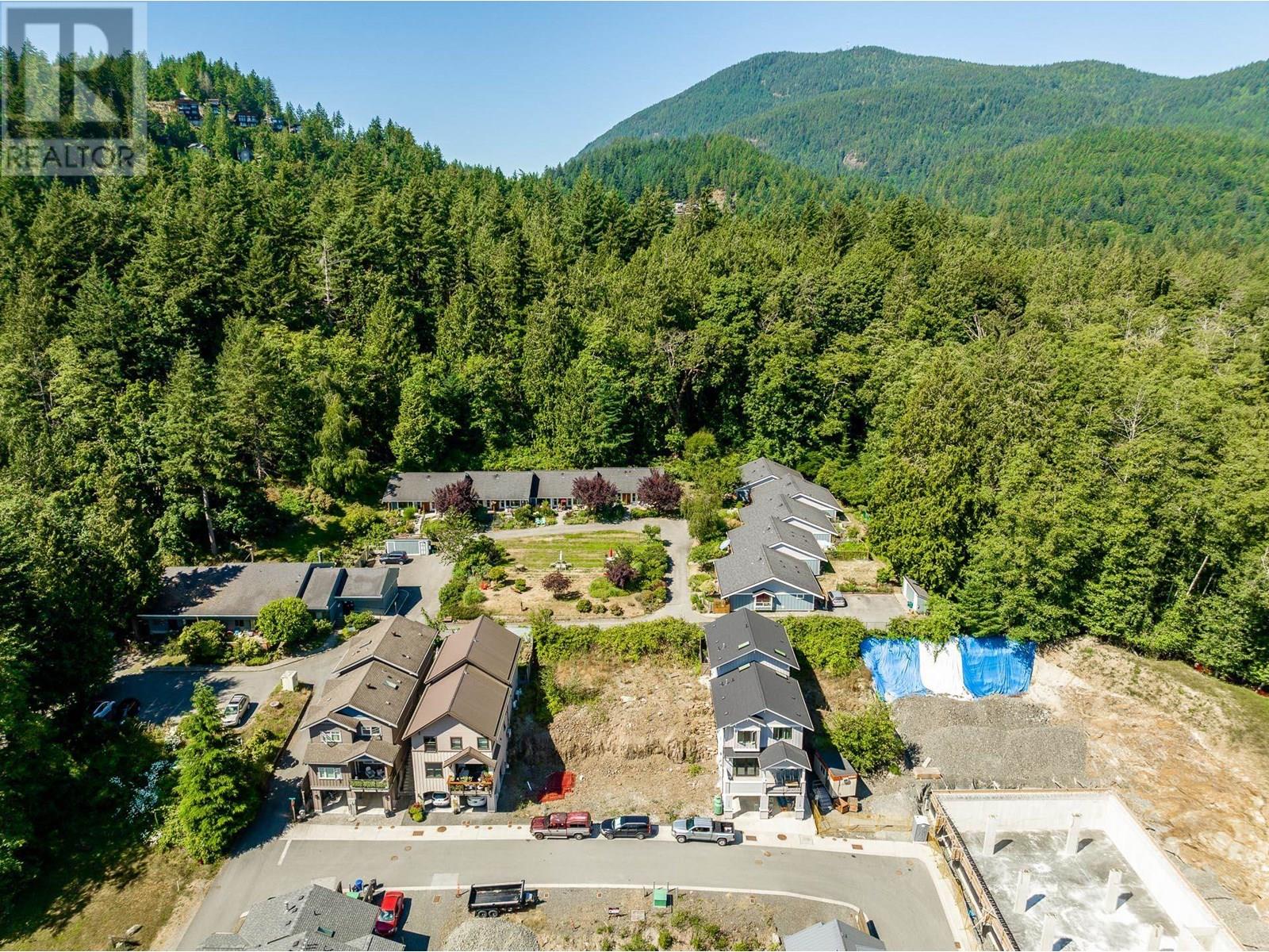 1104-08 Foxglove Lane Property Photo 4