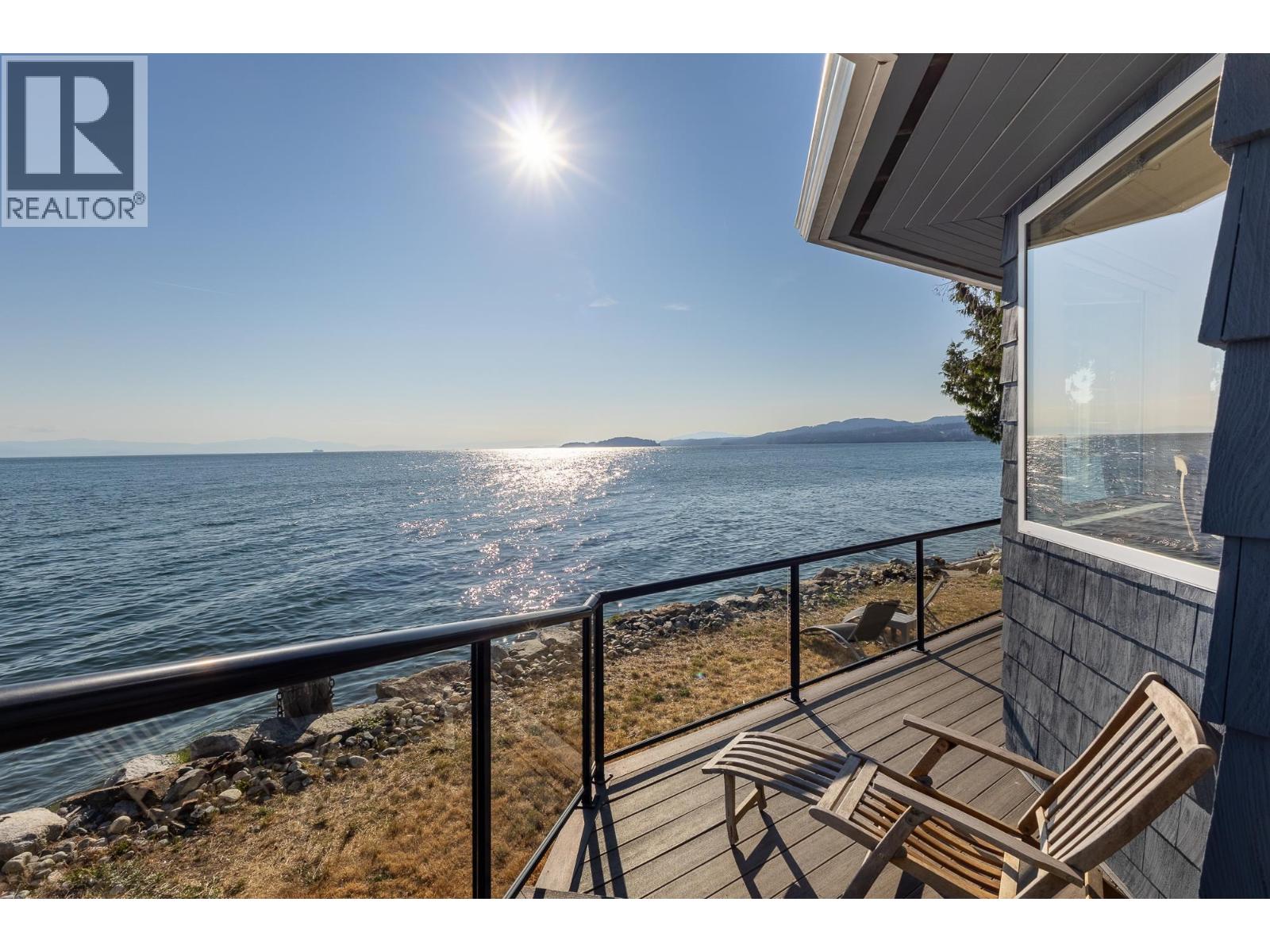 4857 Sunshine Coast Highway Property Photo 2