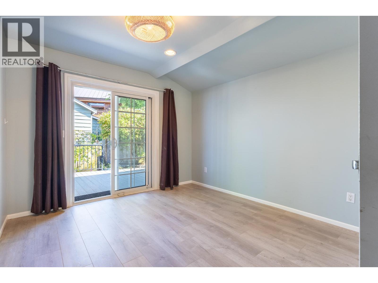 4857 Sunshine Coast Highway Property Photo 22