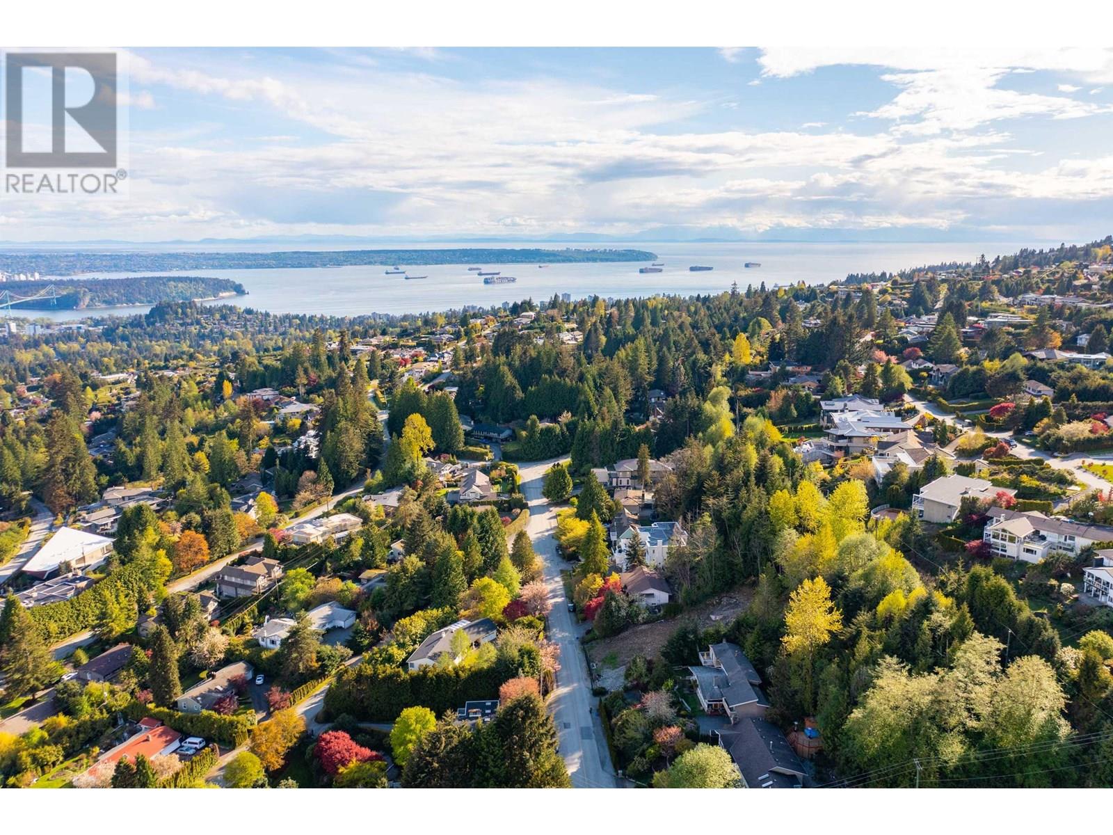 705 St. Andrews Road Property Photo 15