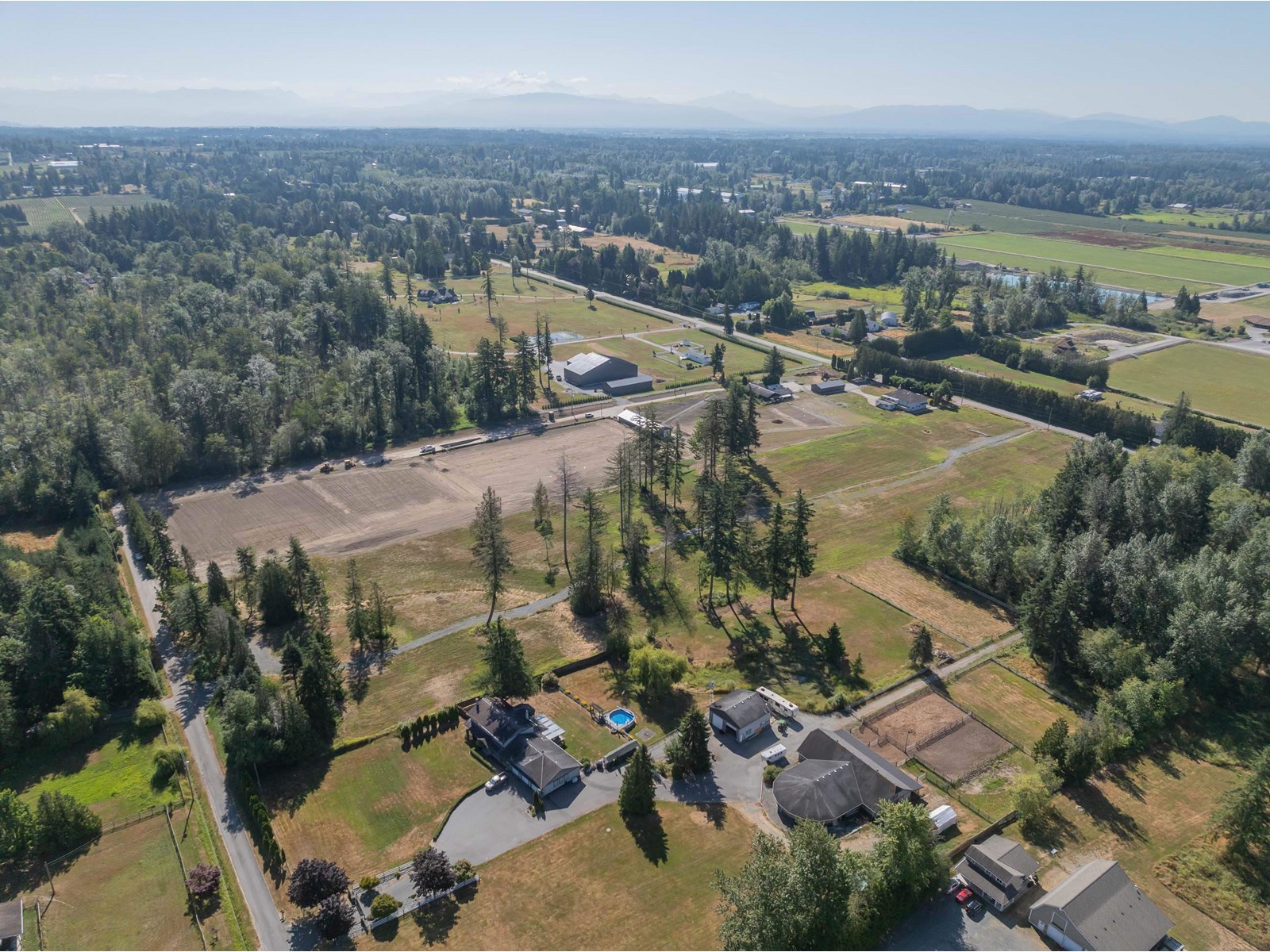 22714 26 Avenue Property Photo 10