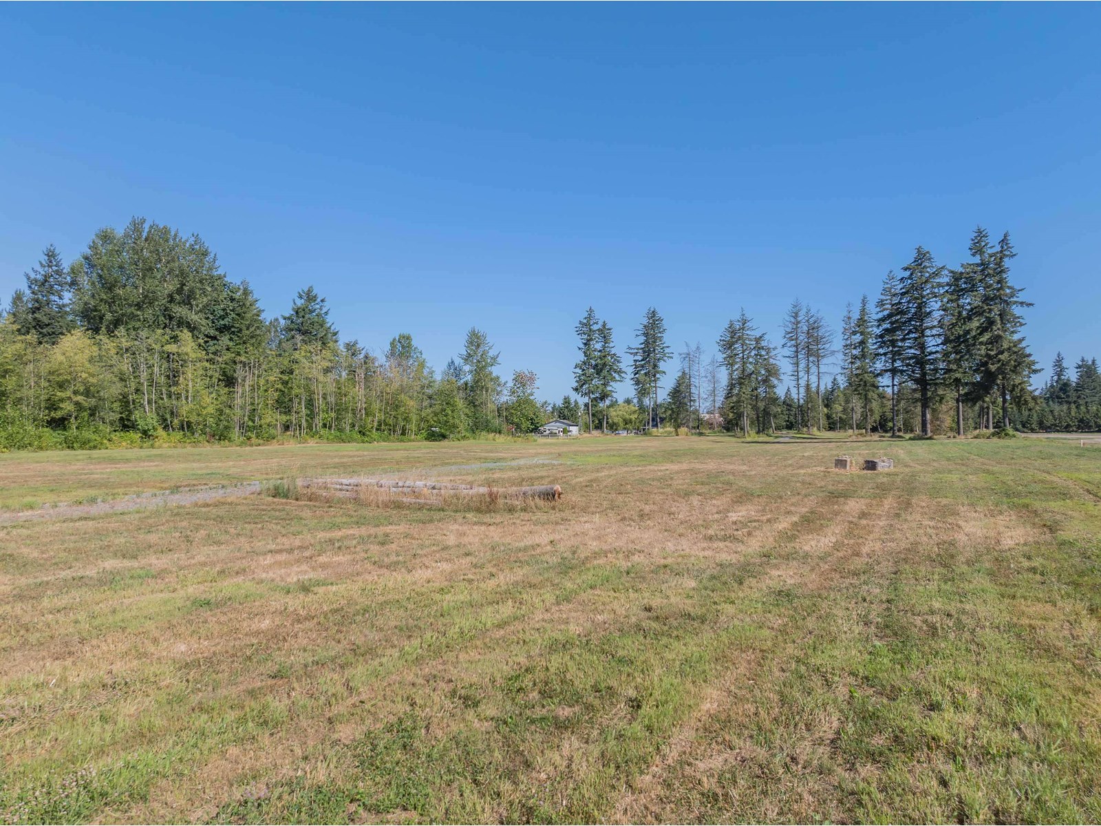 22714 26 Avenue Property Photo 14