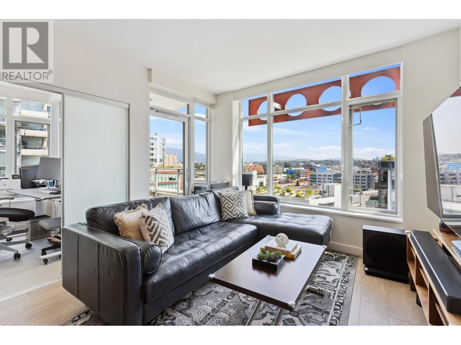 1502 111 E 1st Avenue Property Photo 3