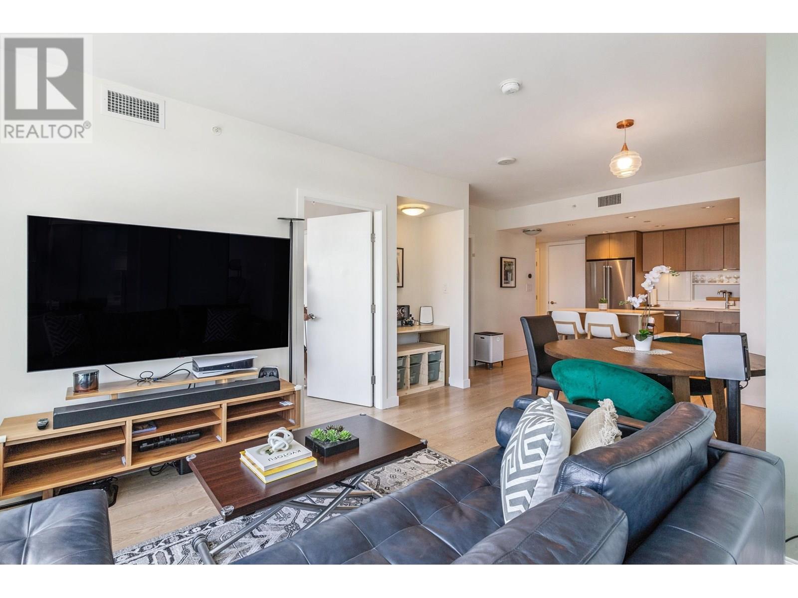 1502 111 E 1st Avenue Property Photo 5