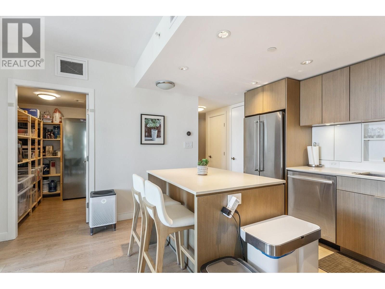 1502 111 E 1st Avenue Property Photo 10