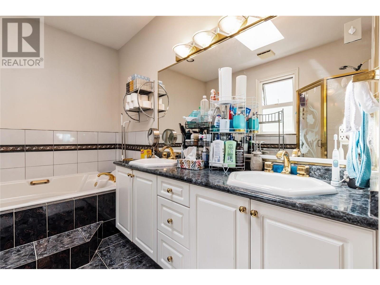 12520 Cameron Drive Property Photo 14