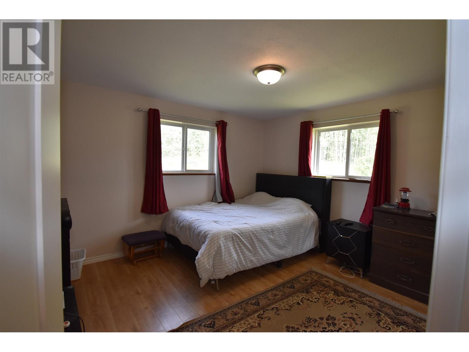 4815 Strathern Road Property Photo 7