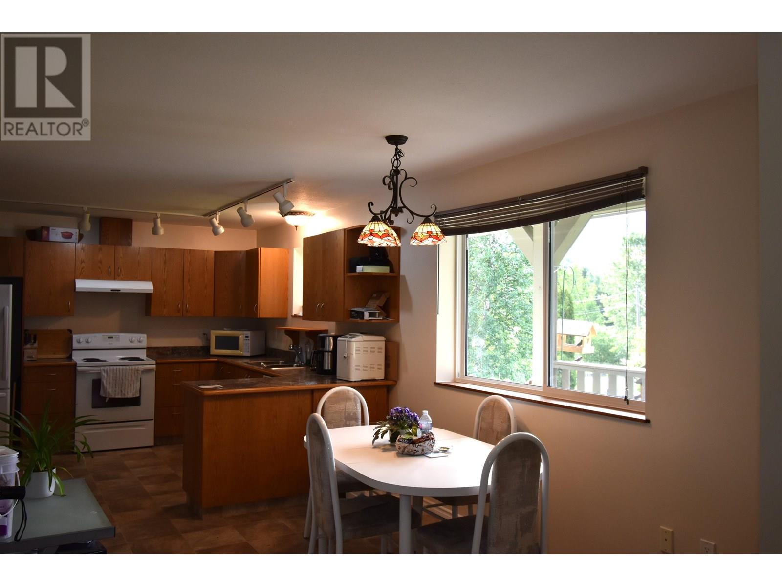 4815 Strathern Road Property Photo 12