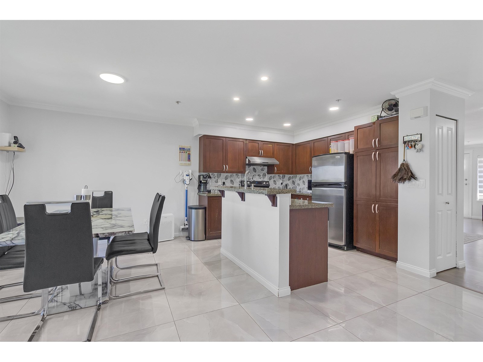 12040 68 #186 Property Photo 6