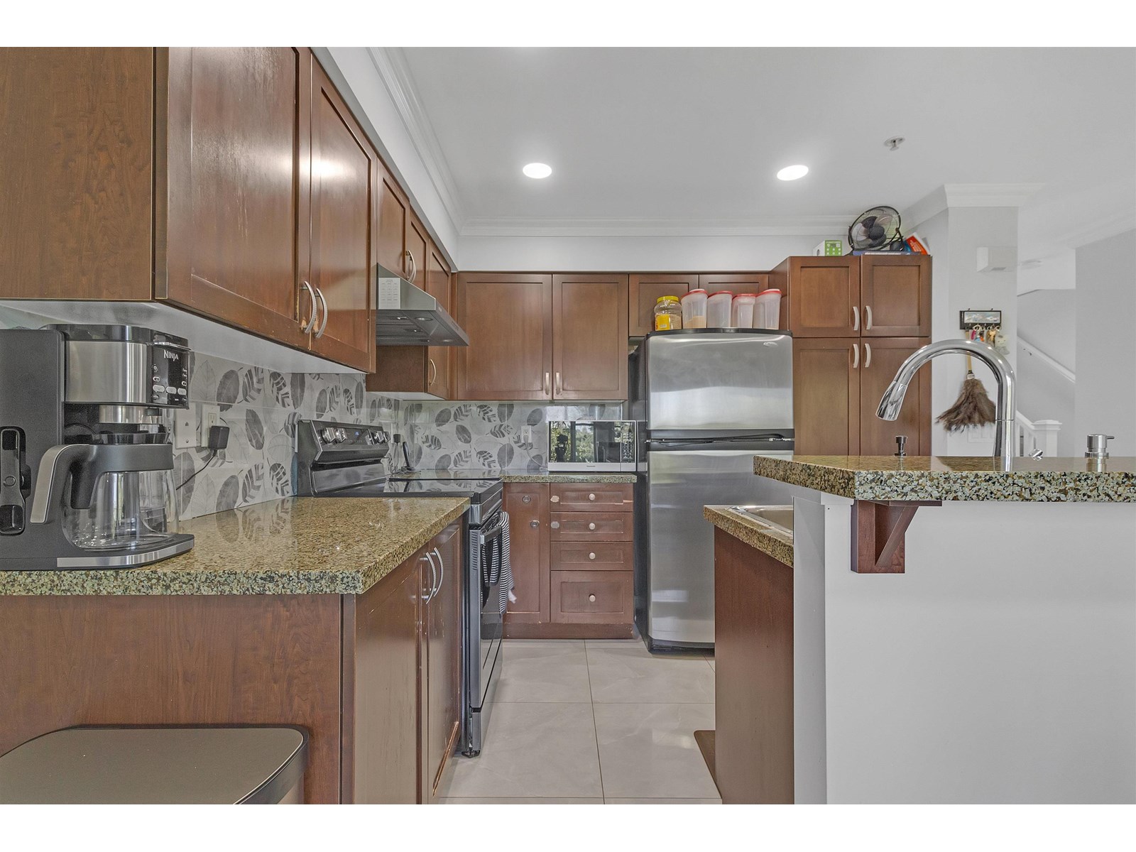 12040 68 #186 Property Photo 7