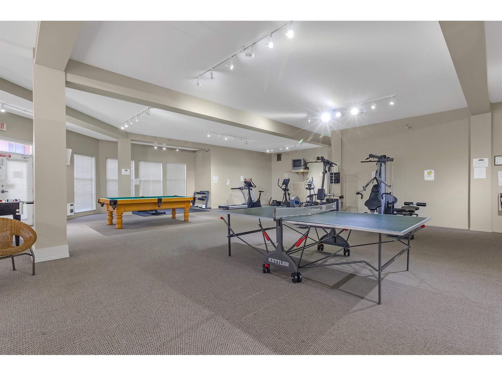 12040 68 #186 Property Photo 17