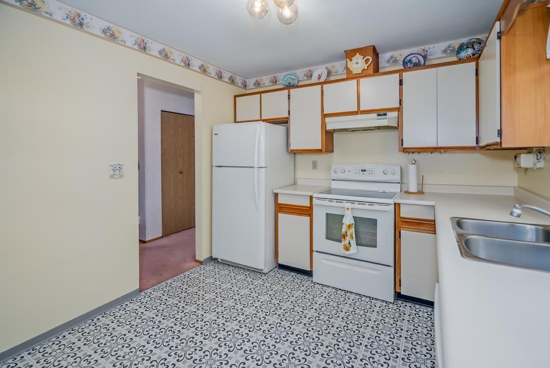 9131 212a Property Photo 5