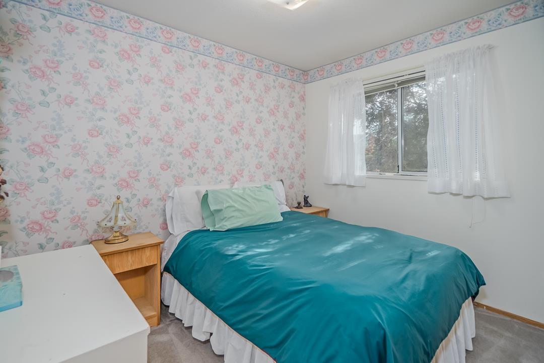 9131 212a Property Photo 17