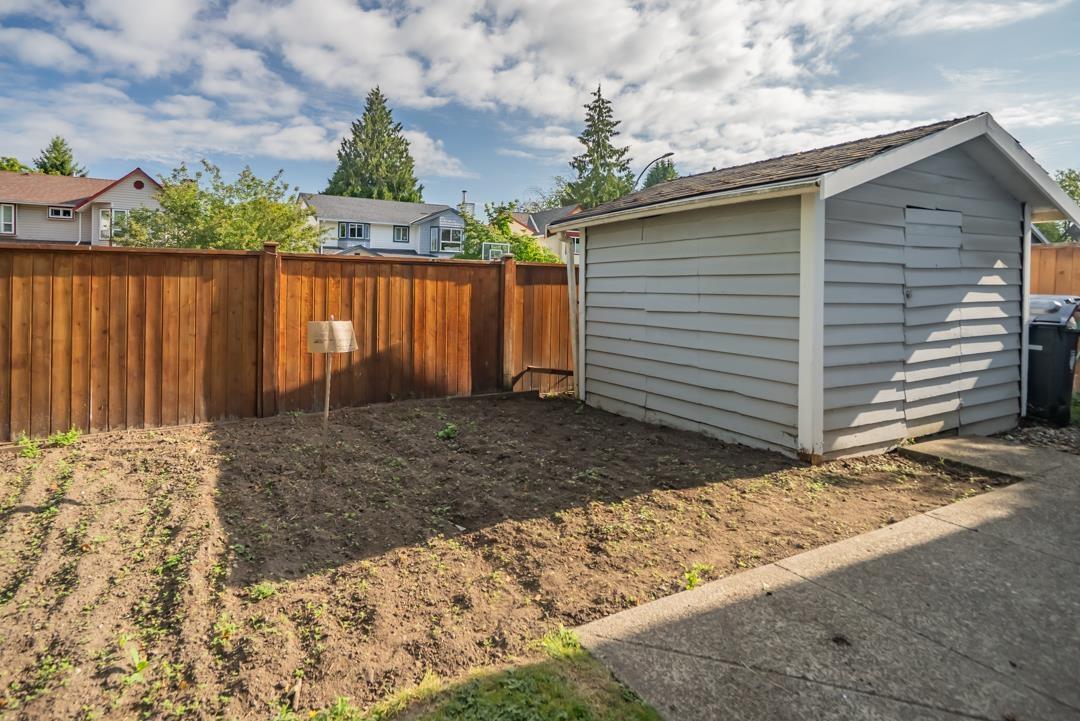 9131 212a Property Photo 24