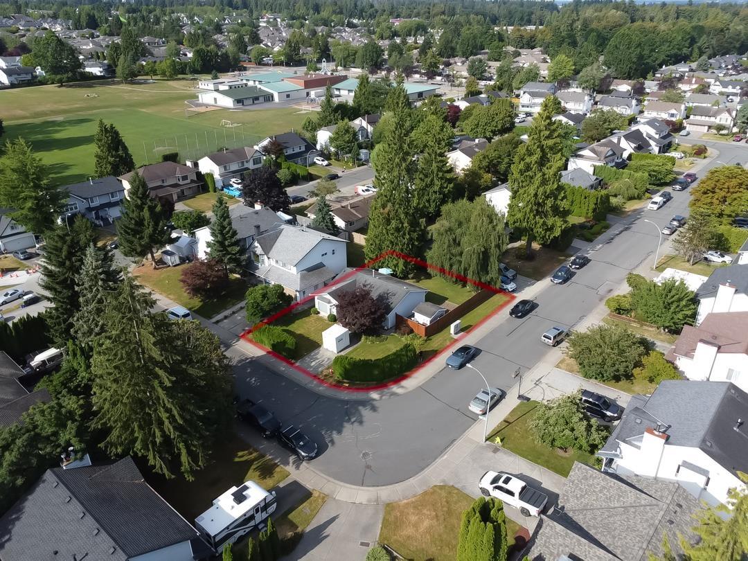 9131 212a Property Photo 27