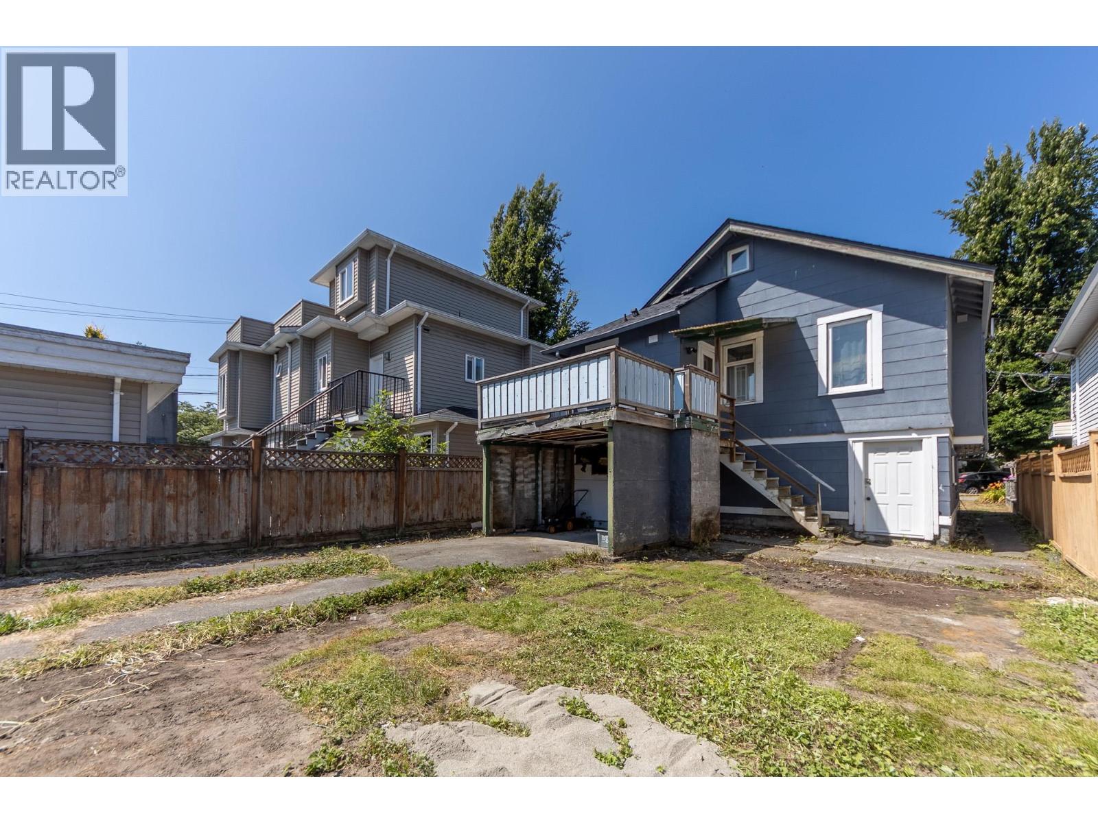 4836 Clarendon Street Property Photo 5