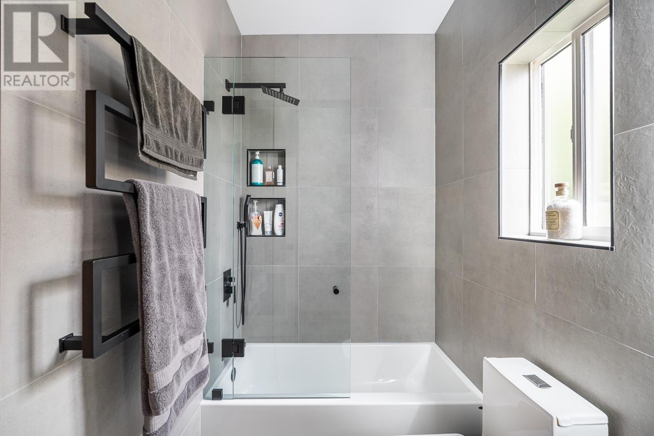 915 Fort Fraser Rise #13 Property Photo 32