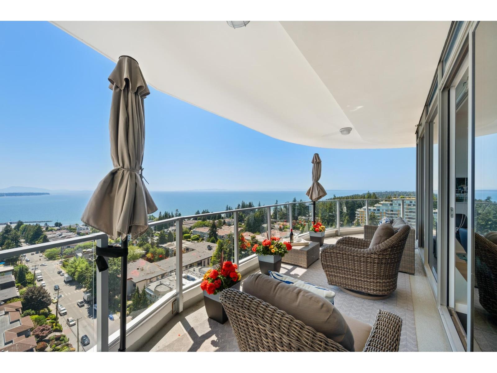 1601 1500 MARTIN STREET Property Photo 1