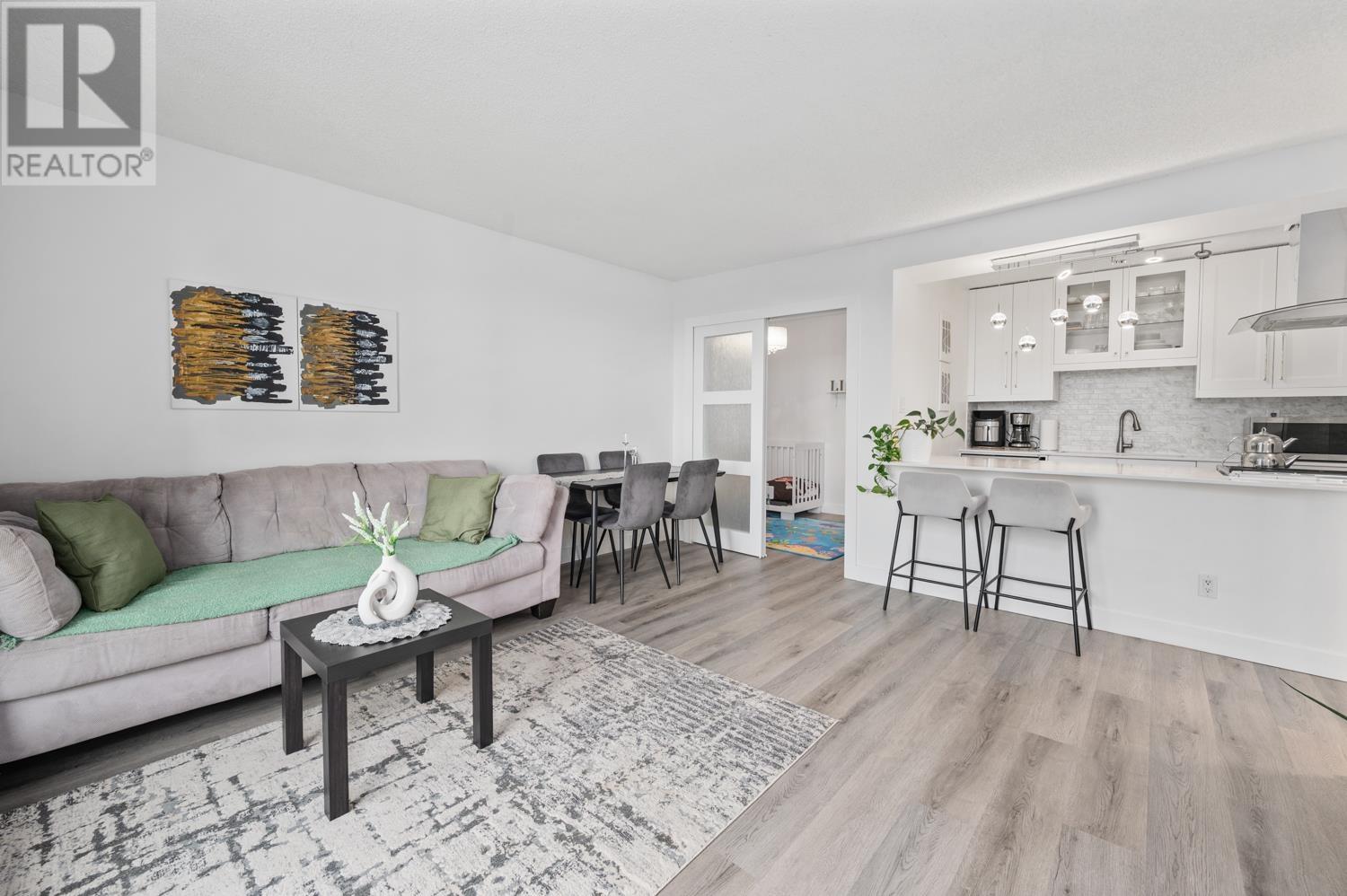 1905 9541 Erickson Drive Property Photo 9