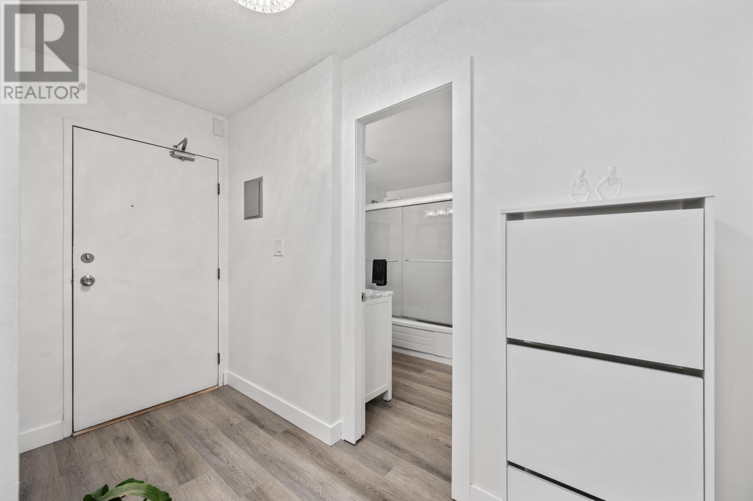 1905 9541 Erickson Drive Property Photo 13