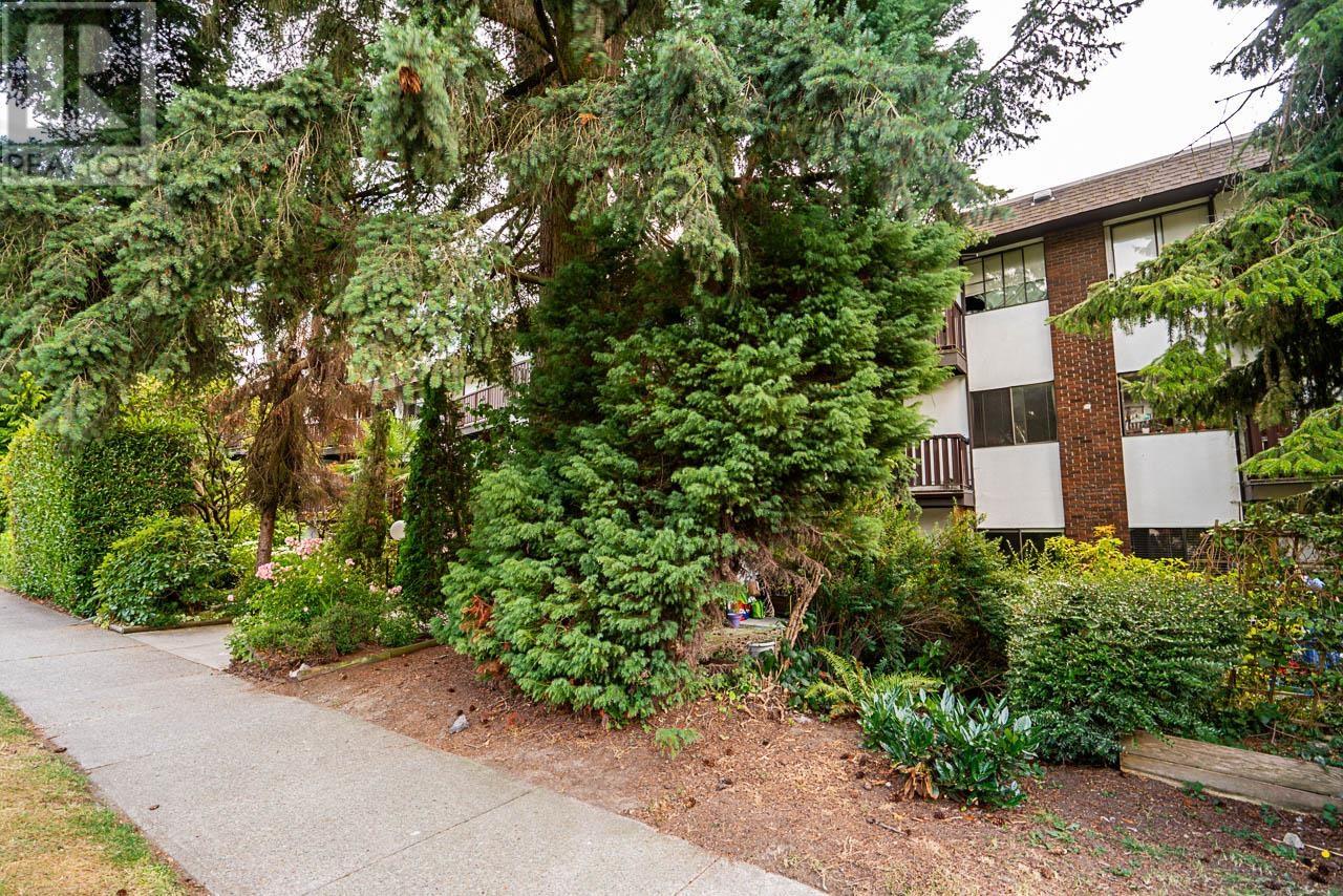 211 175 E 4th Street Property Photo 20