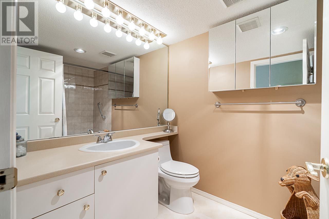 103 1140 55 Street Property Photo 25