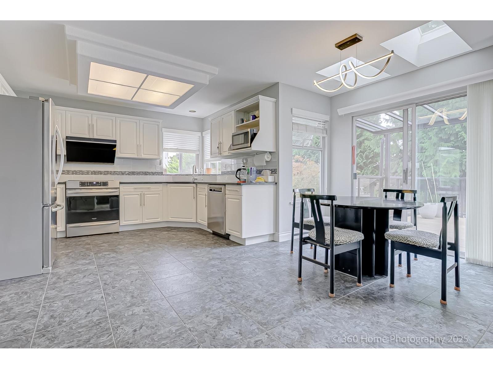 19088 63b Avenue Property Photo 8