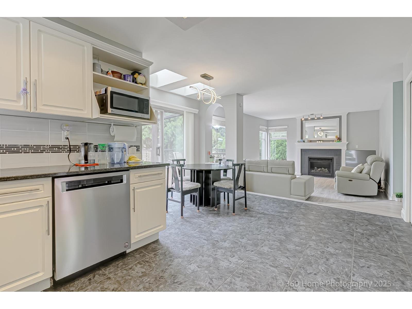 19088 63b Avenue Property Photo 9