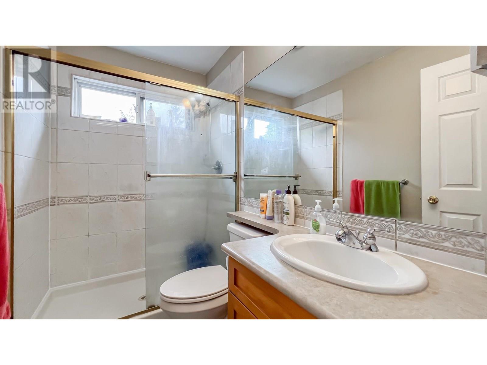 1553 Burrill Avenue Property Photo 8