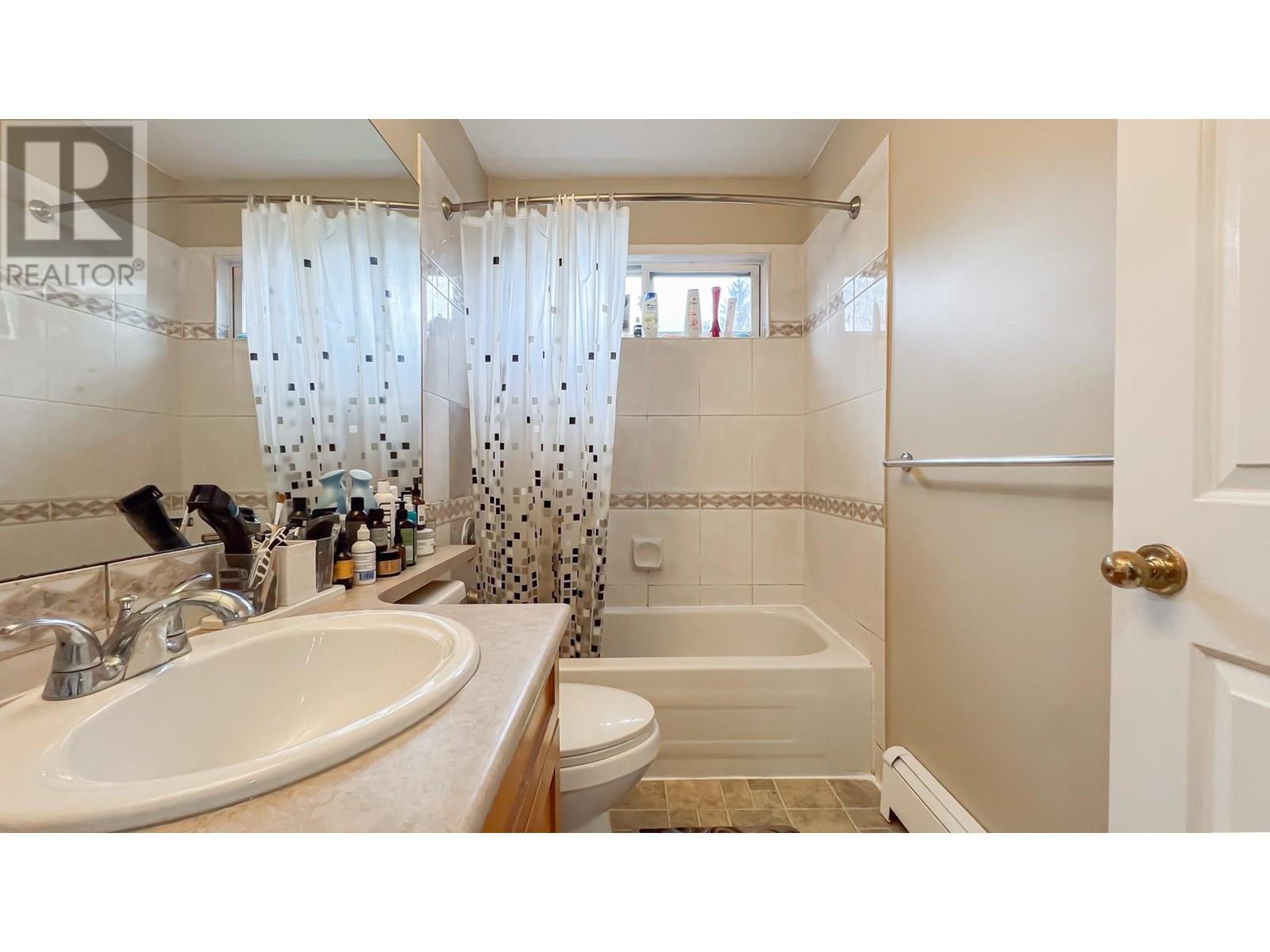 1553 Burrill Avenue Property Photo 11