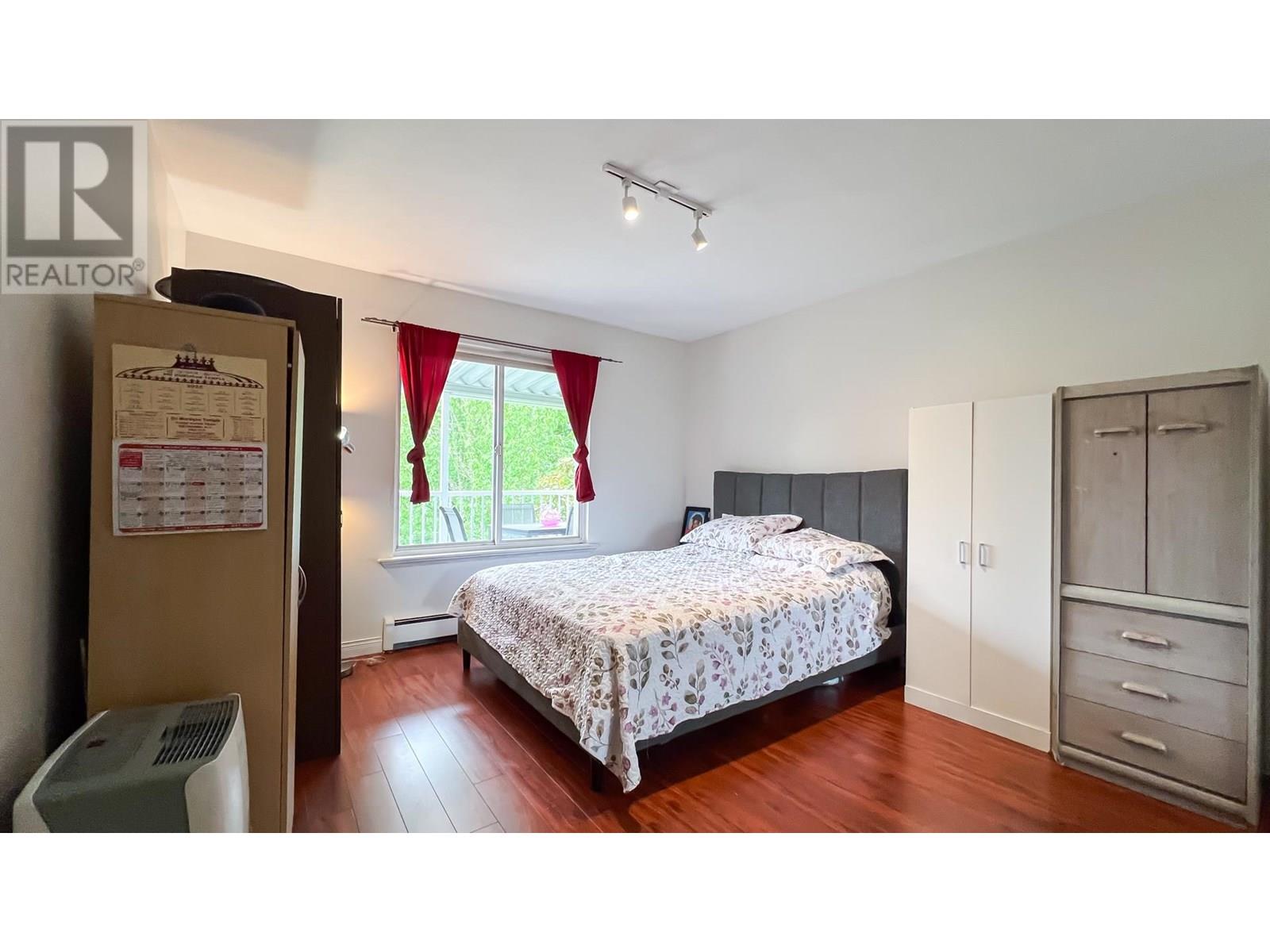 1553 Burrill Avenue Property Photo 12