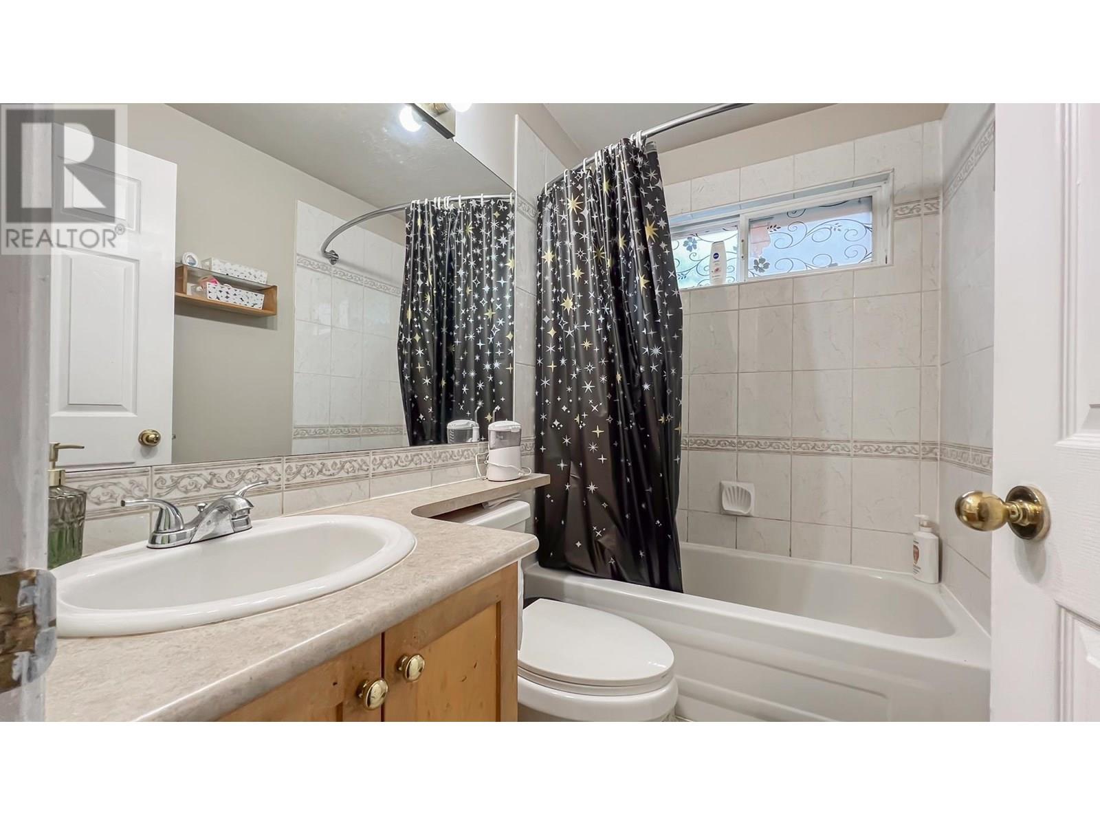 1553 Burrill Avenue Property Photo 20