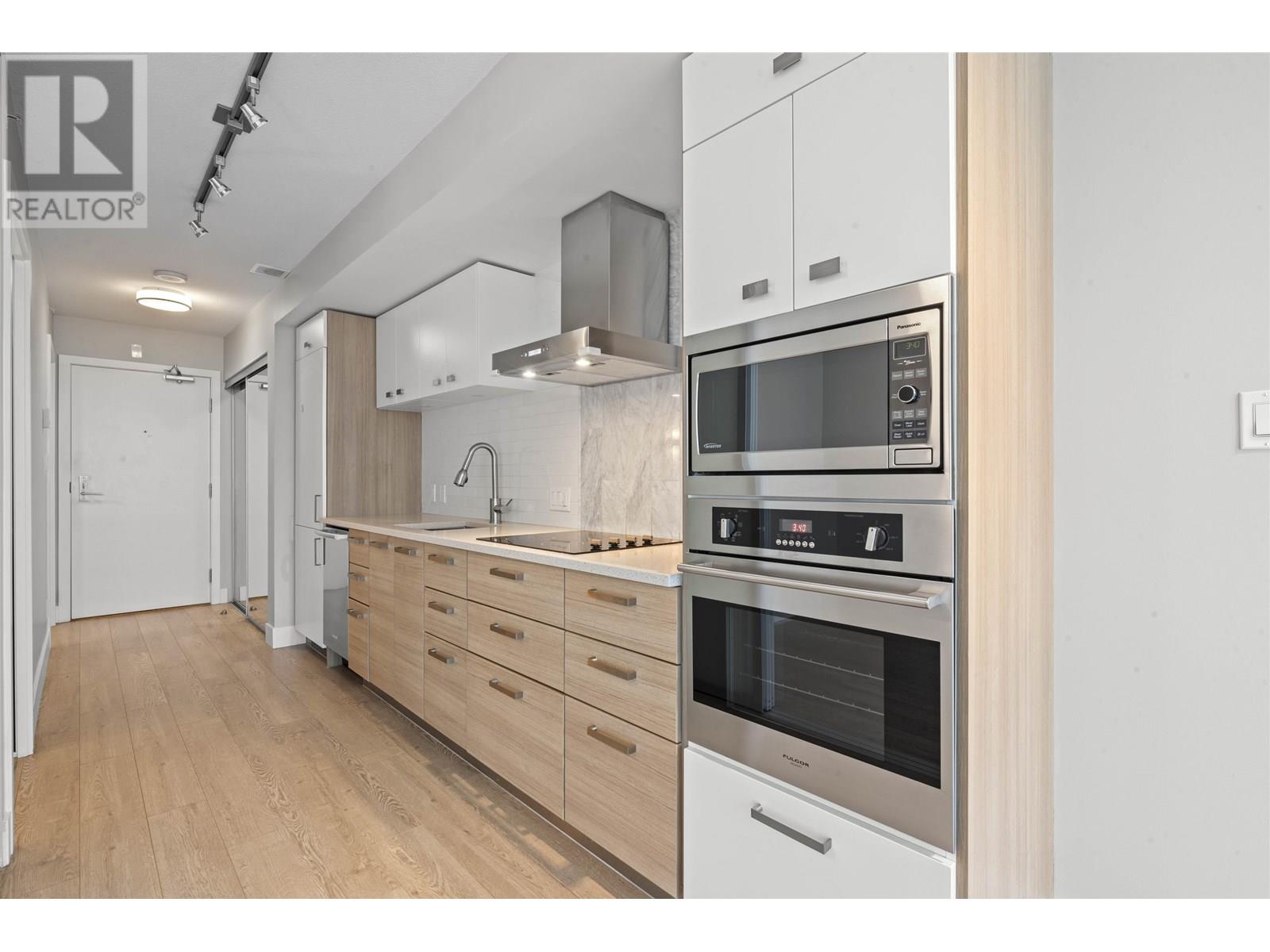 516 1783 Manitoba Street Property Photo 1