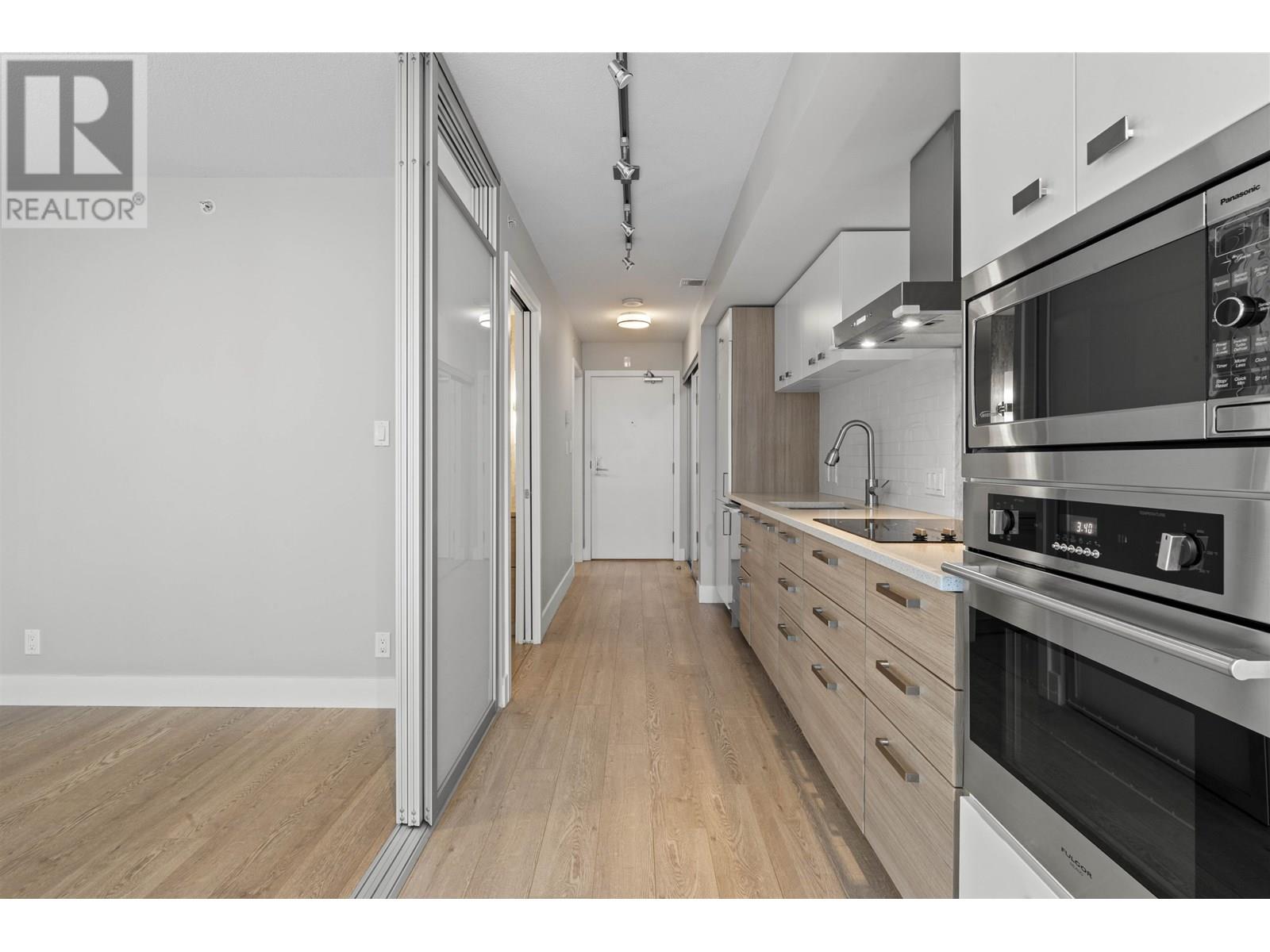 516 1783 Manitoba Street Property Photo 2