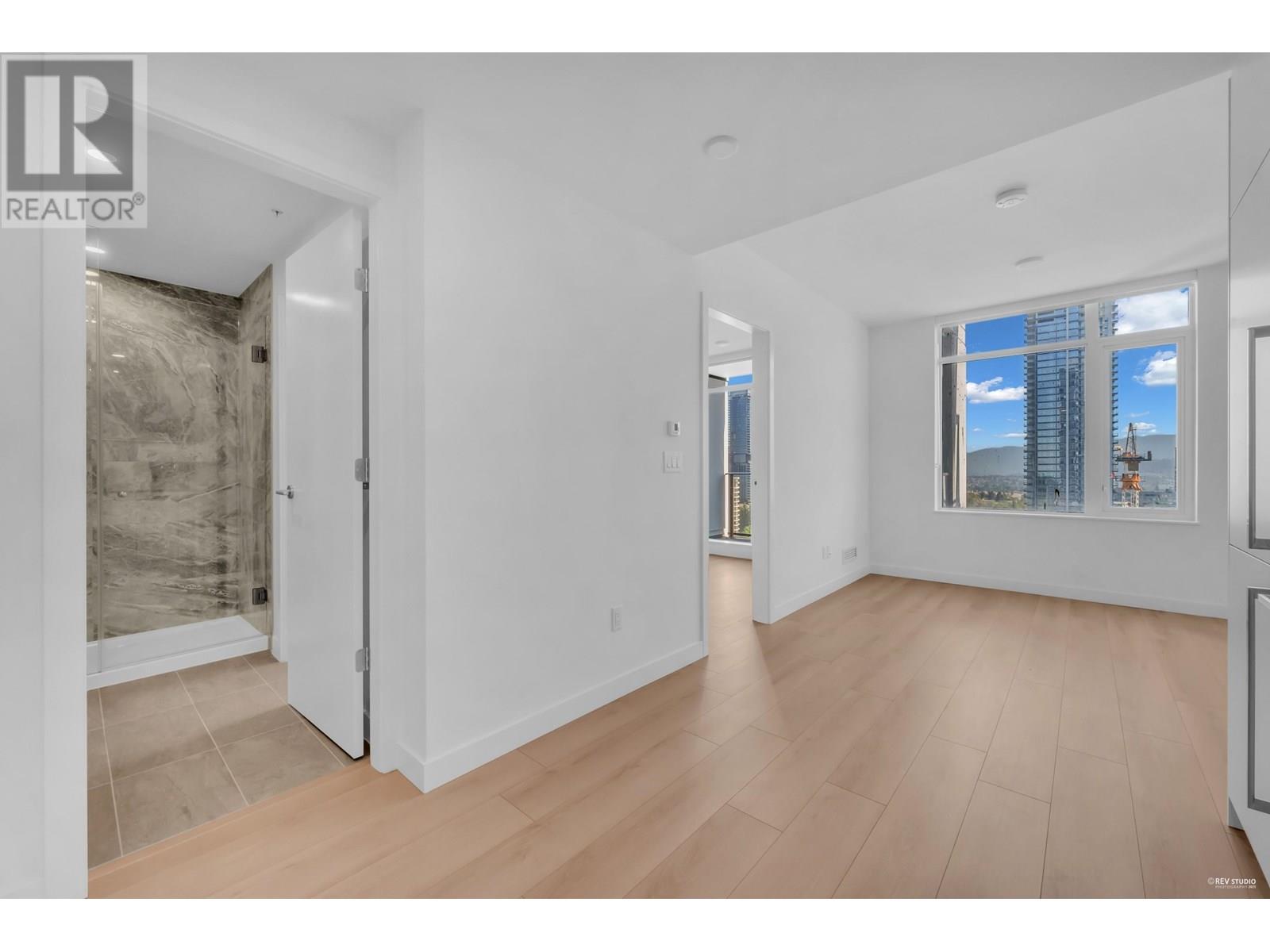 1507 6468 Willingdon Avenue Property Photo 3