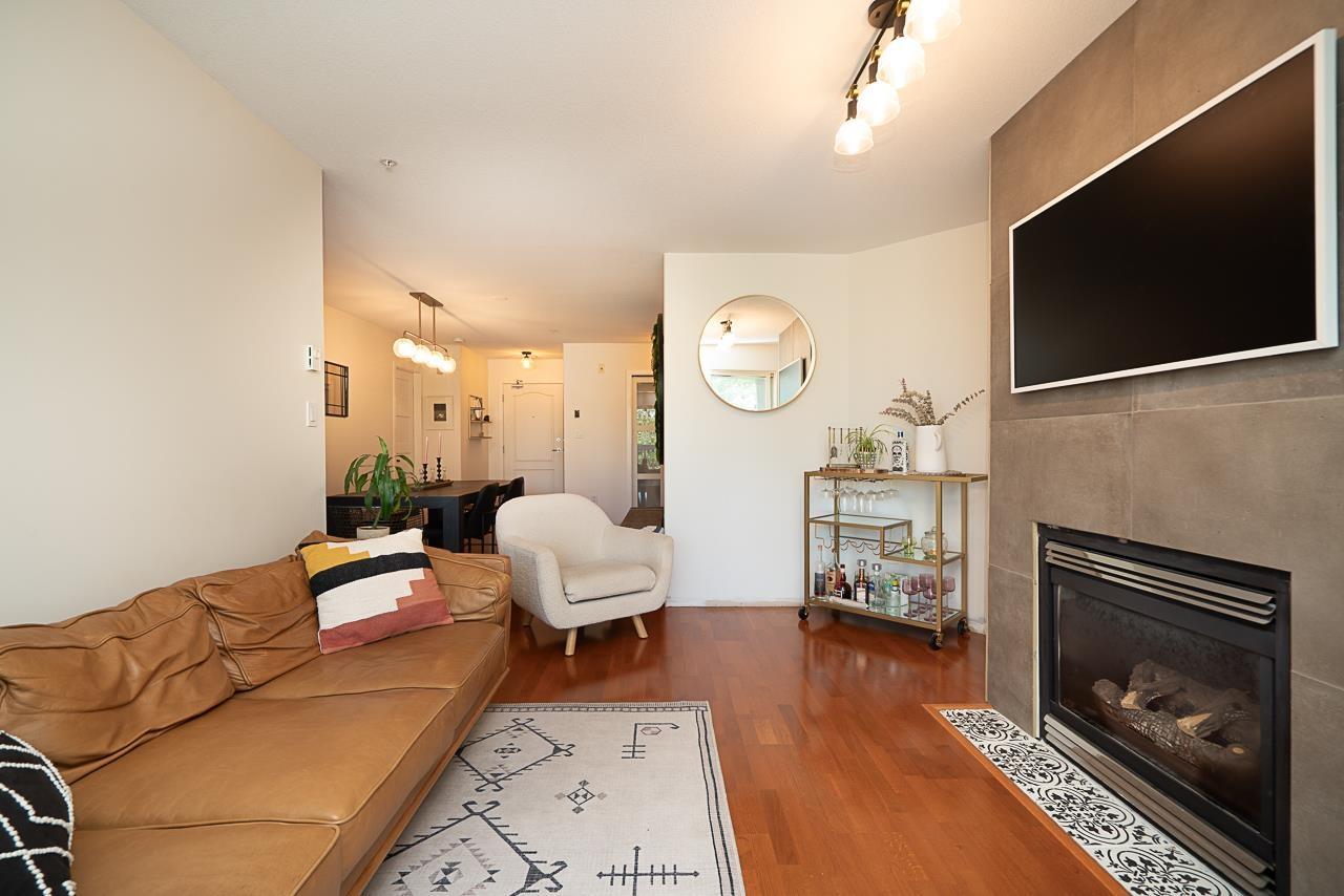 330 22020 49 Avenue Property Photo 9