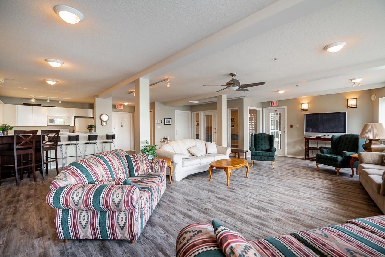 330 22020 49 Avenue Property Photo 32