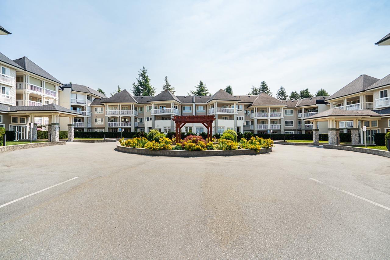 330 22020 49 Avenue Property Photo 37