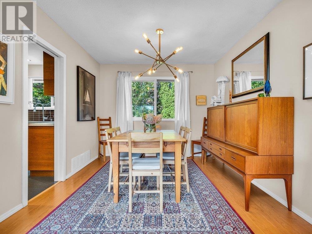 999 53a Street Property Photo 6