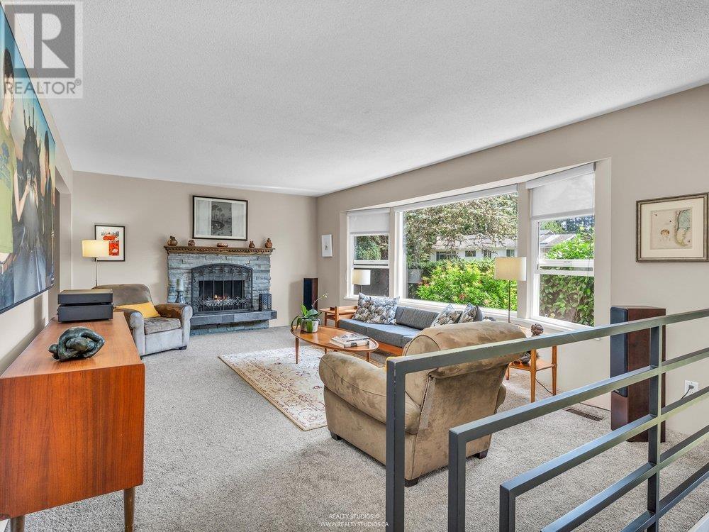 999 53a Street Property Photo 7
