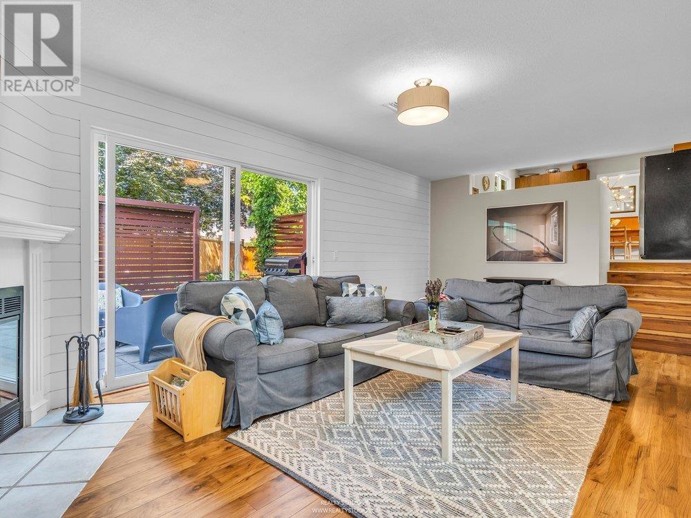 999 53a Street Property Photo 11