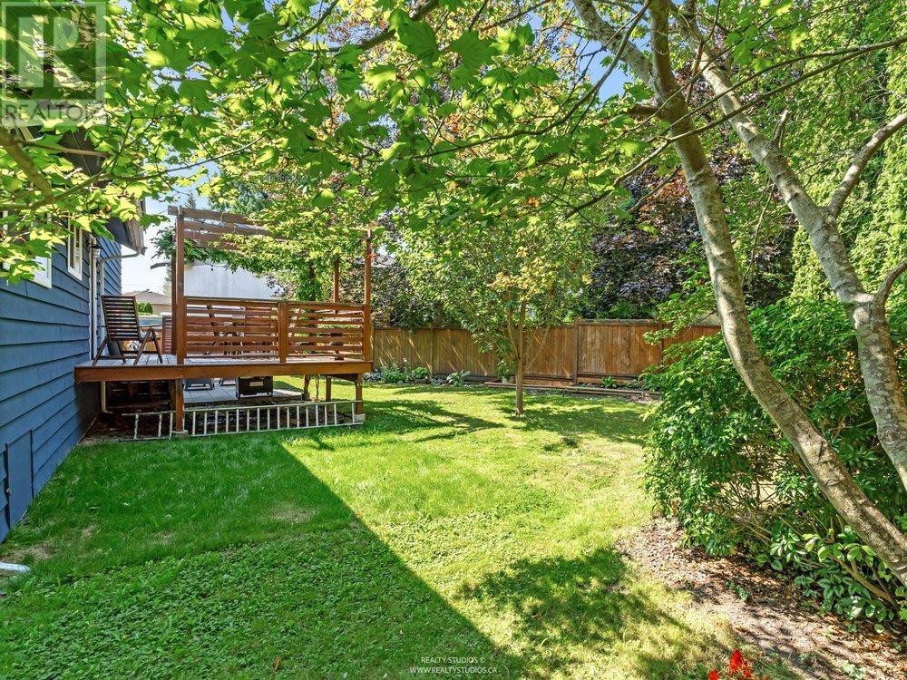999 53a Street Property Photo 38