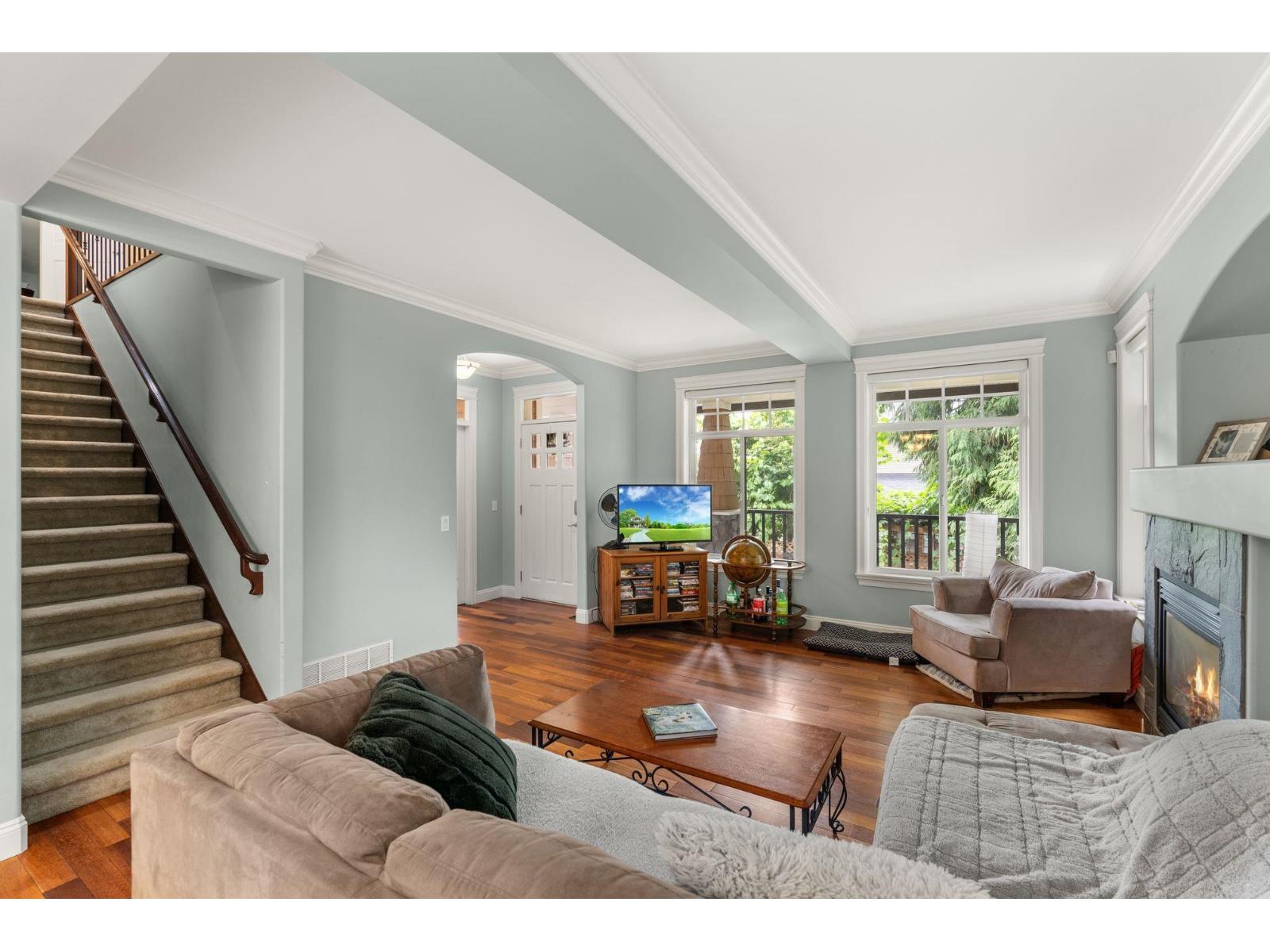 20752 Grade Crescent Property Photo 6