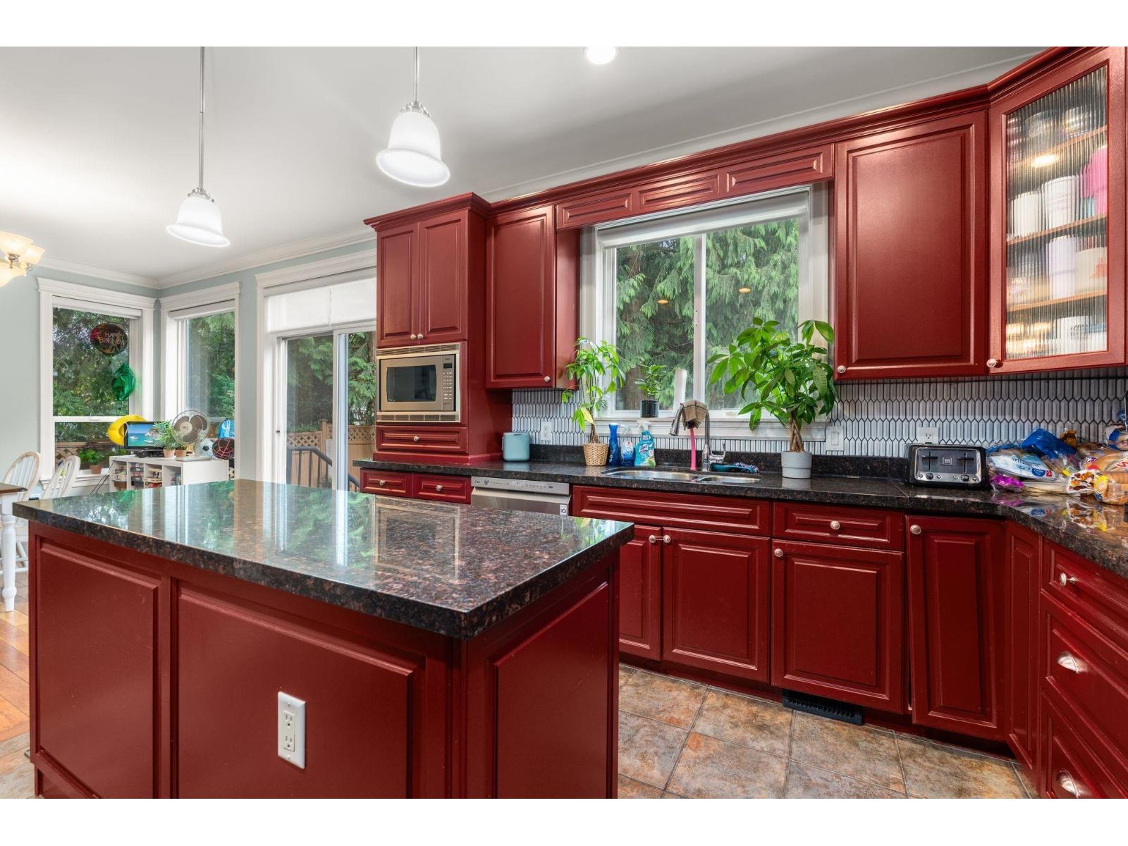 20752 Grade Crescent Property Photo 11