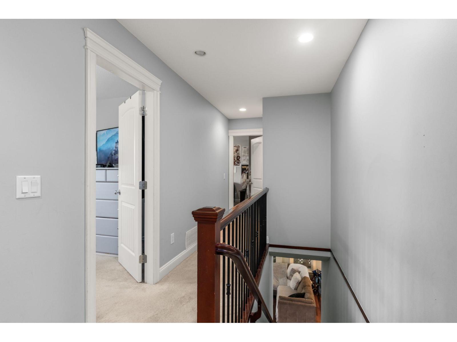 20752 Grade Crescent Property Photo 14