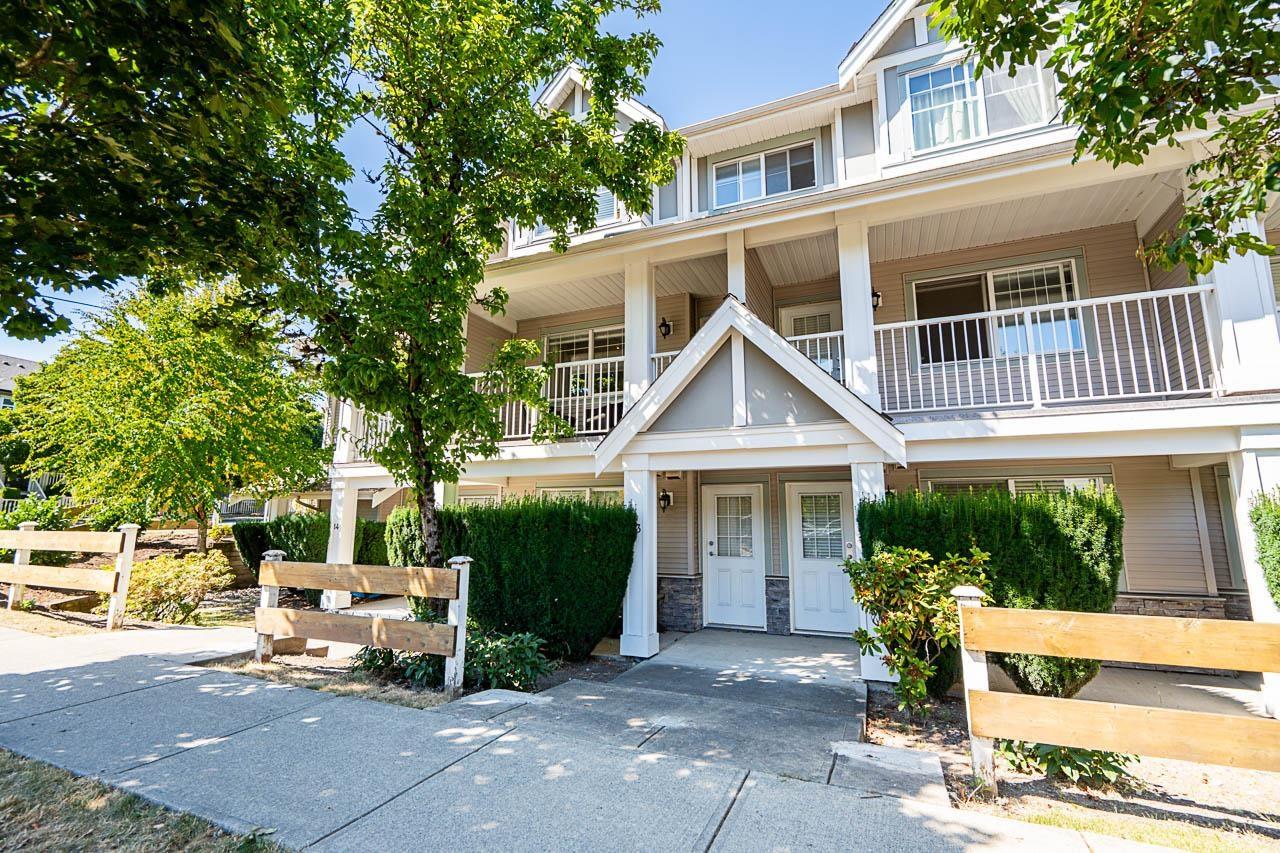 13 6555 192a Street Property Photo 1