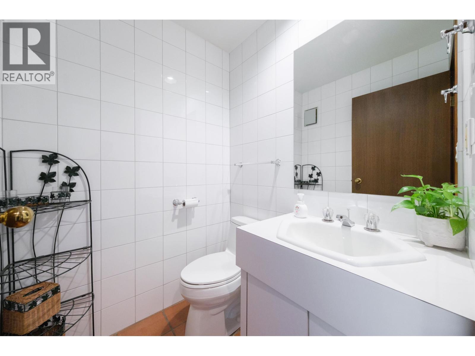 6000 Buckingham Avenue Property Photo 17