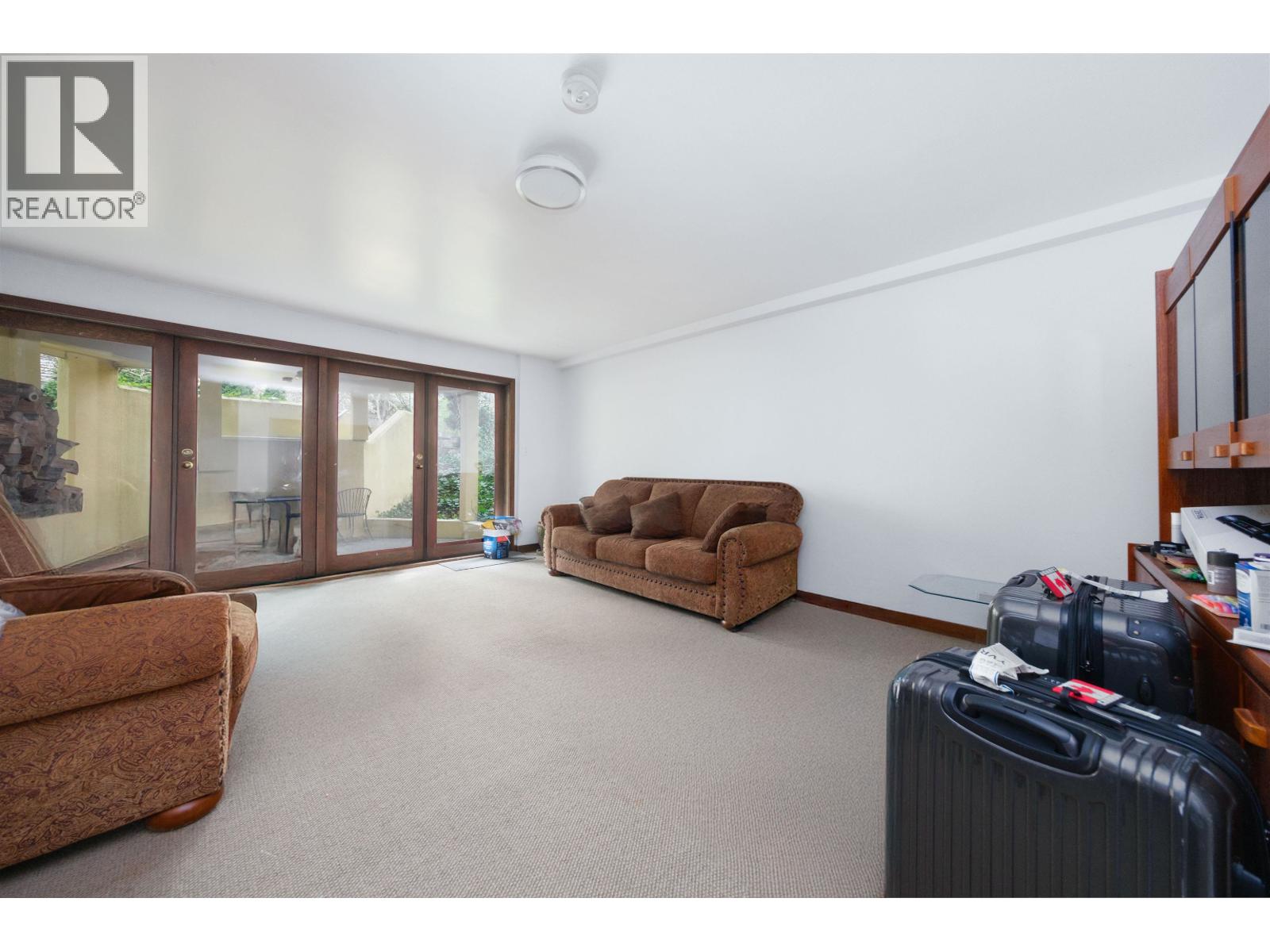 6000 Buckingham Avenue Property Photo 31