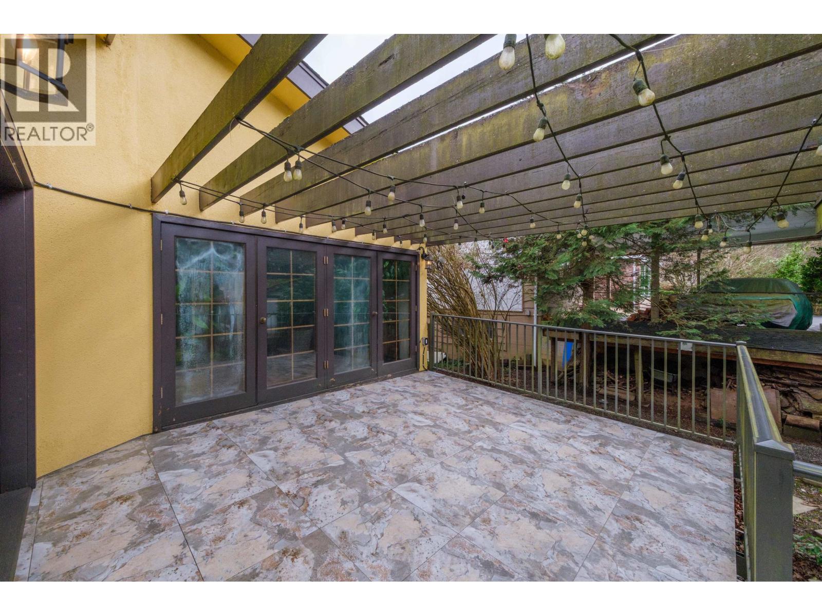 6000 Buckingham Avenue Property Photo 36